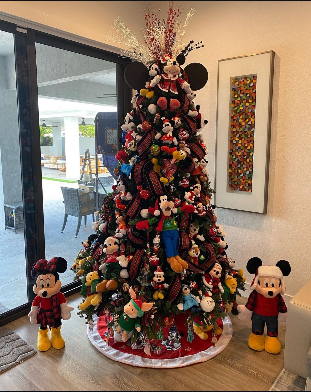 Árvore de Natal + Decoração 360º Disney Inclusa - 2,10 Metros